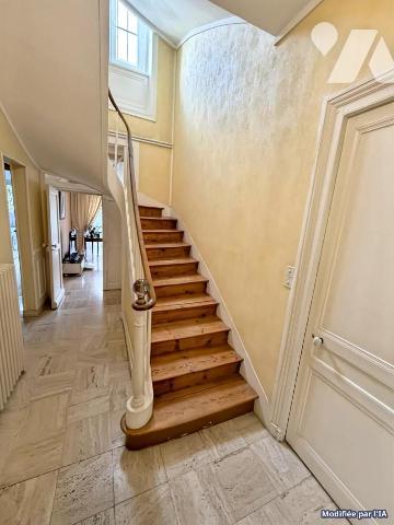 Vaste maison avec jardin et stationnements quartier Bucaille