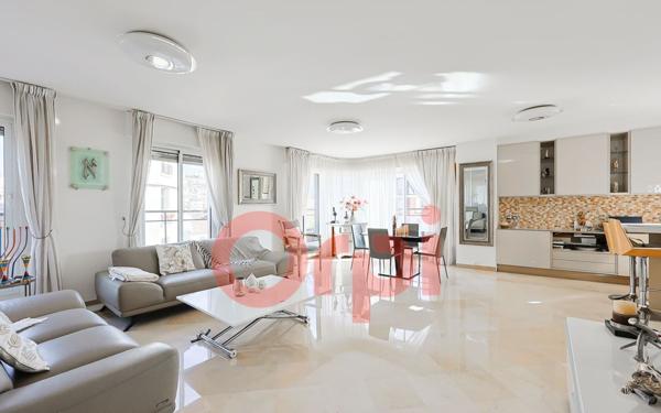 Appartement à vendre    5 pièces • 119,26 m2 Paris 20