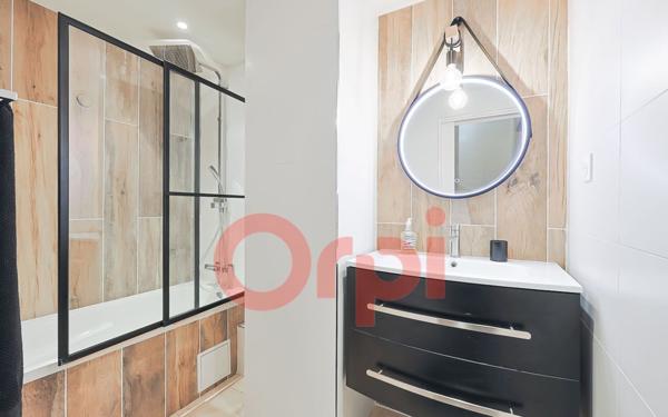 Appartement à vendre    5 pièces • 119,26 m2 Paris 20