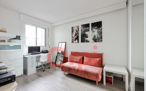 Appartement à vendre    5 pièces • 119,26 m2 Paris 20