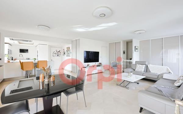 Appartement à vendre    5 pièces • 119,26 m2 Paris 20