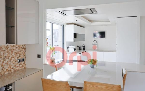 Appartement à vendre    5 pièces • 119,26 m2 Paris 20