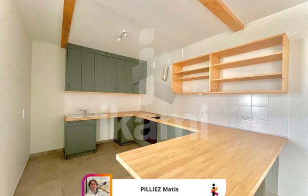 Maison de ville de 90 m2   Centre-ville de Salles   Calme & Verdure