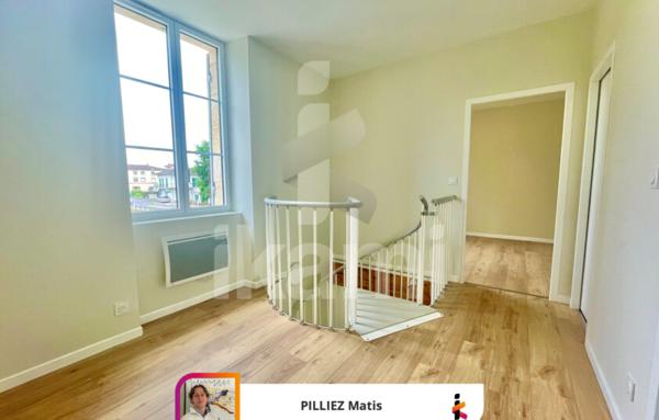 Maison de ville de 90 m2   Centre-ville de Salles   Calme & Verdure