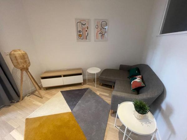 A LOUER : T2 à LILLE • Rue Solférino - Place Jeanne d'Arc • 770 € CC • Réf. G538-16