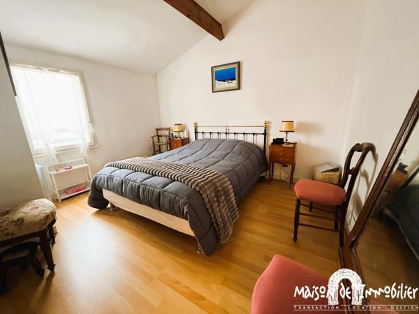 MAISON PROCHE CENTRE - MESCHERS SUR GIRONDE - 4 PIECES - JARDIN -DEPENDANCES