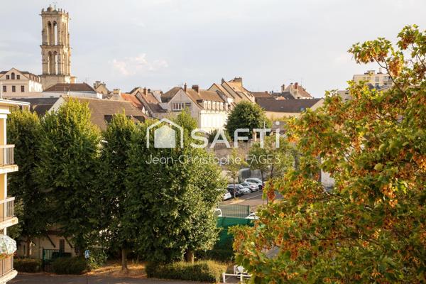F4 lumineux - Terrasse - 2 caves - 1 parking
