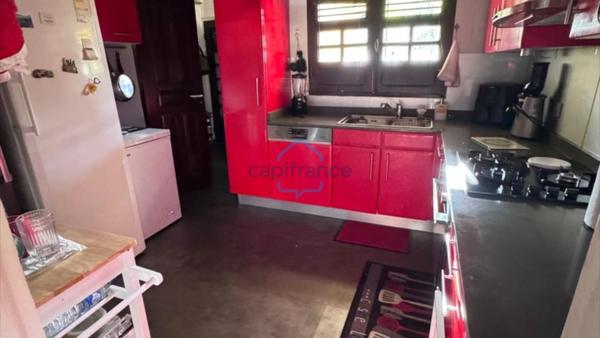 Coup de cœur pour cette magnifique maison de plain pied avec piscine !