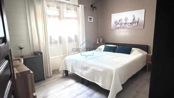 Coup de cœur pour cette magnifique maison de plain pied avec piscine !