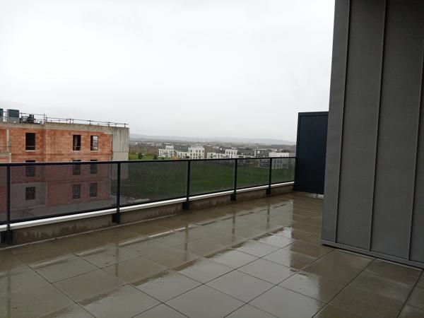 BEZANNES- Résidence Le Fairway- Apt T4 de 93.69m2 avec terra