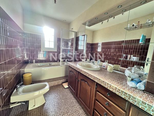 Beau pavillon de 84.77 m² comprenant 2 chambres à vendre avec terrain clos à Château-du-Loir (72500)