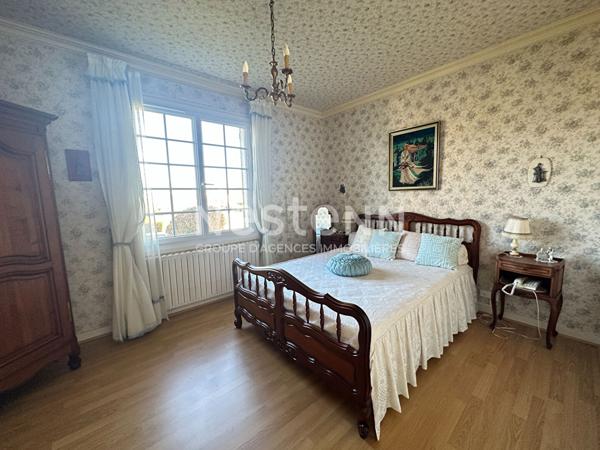 Beau pavillon de 84.77 m² comprenant 2 chambres à vendre avec terrain clos à Château-du-Loir (72500)