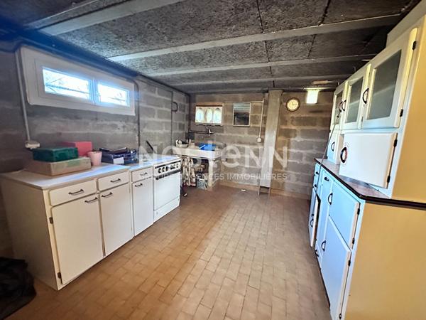 Beau pavillon de 84.77 m² comprenant 2 chambres à vendre avec terrain clos à Château-du-Loir (72500)