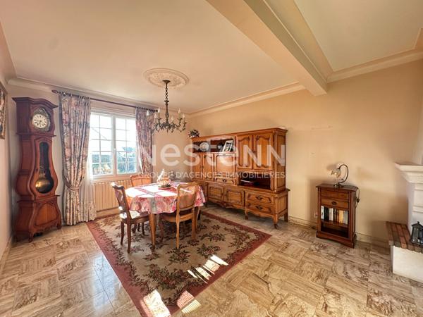 Beau pavillon de 84.77 m² comprenant 2 chambres à vendre avec terrain clos à Château-du-Loir (72500)