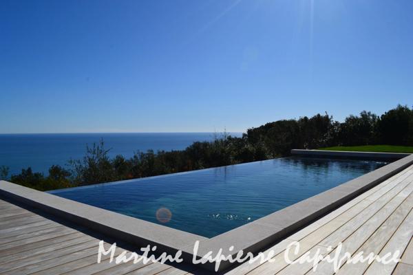 Vaste demeure contemporaine de 350 m², vue époustouflante, piscine à débordement.