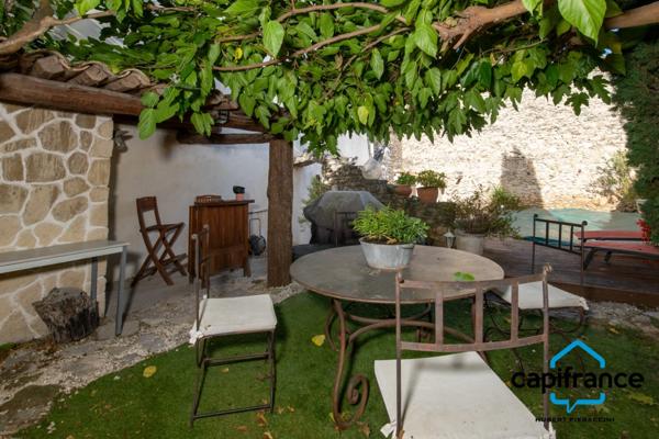 Magnifique Maison de Caractère, Proximité centre ville, calme, sans vis à vis, piscine, garage, annexe sur 462m2 de terrain