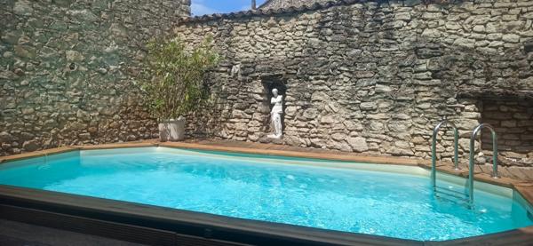 Magnifique Maison de Caractère, Proximité centre ville, calme, sans vis à vis, piscine, garage, annexe sur 462m2 de terrain