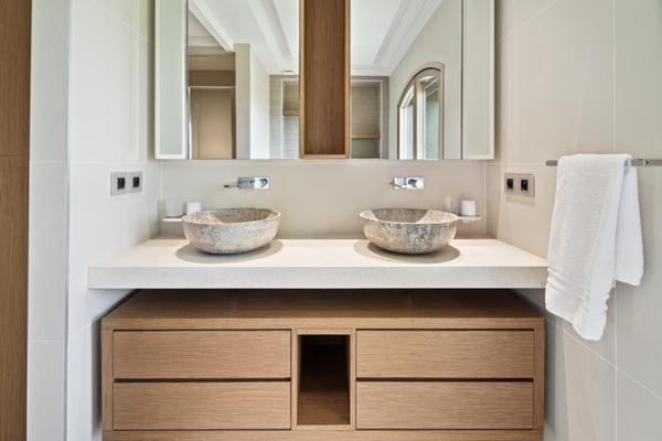 Maison à vendre  15 pièces - 580 m2 GRIMAUD - 83