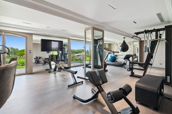 Maison à vendre  15 pièces - 580 m2 GRIMAUD - 83