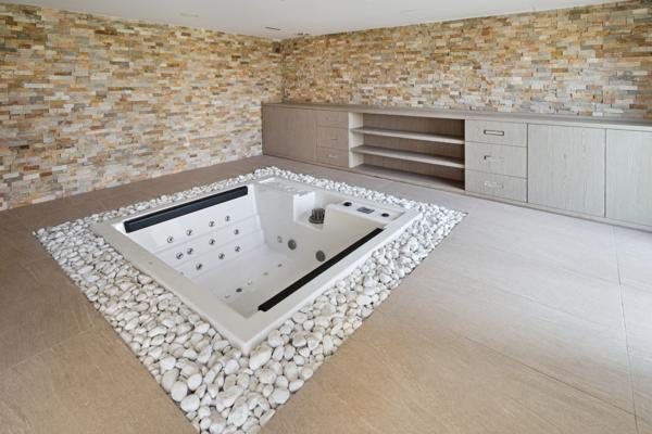 Maison à vendre  15 pièces - 580 m2 GRIMAUD - 83