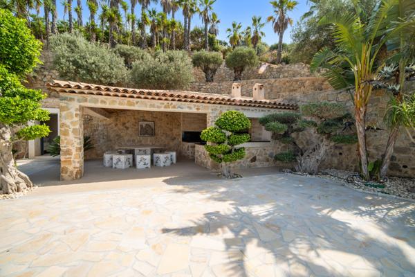 Maison à vendre  15 pièces - 580 m2 GRIMAUD - 83