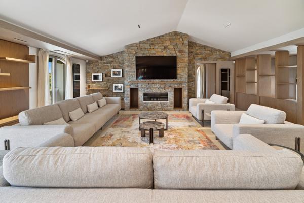 Maison à vendre  15 pièces - 580 m2 GRIMAUD - 83