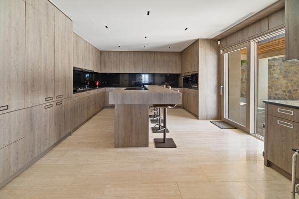 Maison à vendre  15 pièces - 580 m2 GRIMAUD - 83