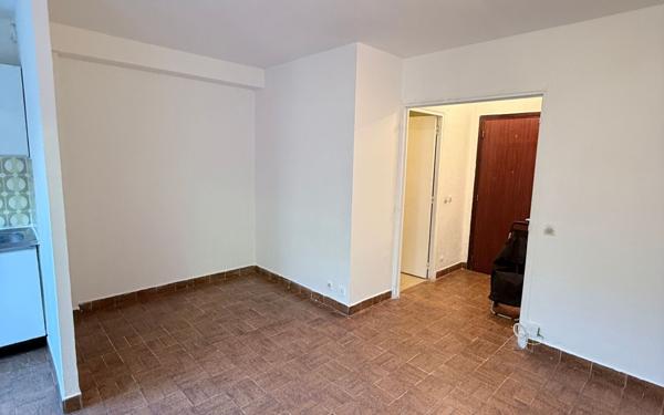 Appartement à vendre    1 pièce • 24 m2 Montpellier