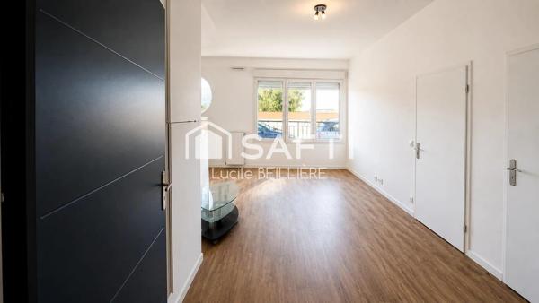 Au Blanc Mesnil 93150 appartement de 40m2, 2 pièces,1 chambre, une place de parking intérieur