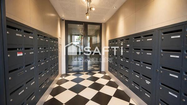 Au Blanc Mesnil 93150 appartement de 40m2, 2 pièces,1 chambre, une place de parking intérieur