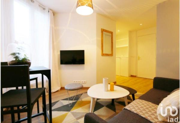 apartment rental 2 rooms 24 m² Paris 18