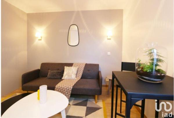 apartment rental 2 rooms 24 m² Paris 18