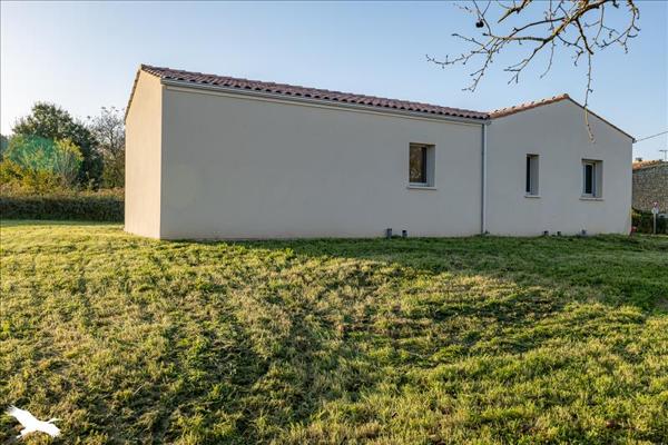 Maison à vendre |  Écoyeux |  5 pièces | 104 m²