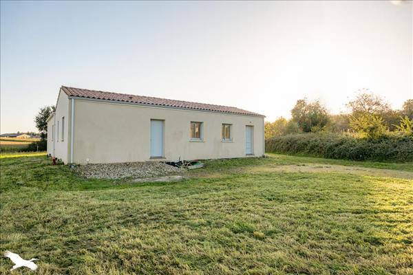 Maison à vendre |  Écoyeux |  5 pièces | 104 m²