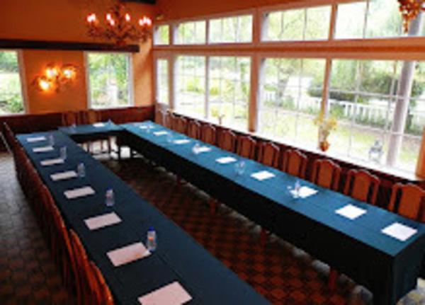 Ensemble immobilier Gîtes-Chambre d'Hôtes- événementiel à vendre- 23 pièces Proche de CLECY (14)