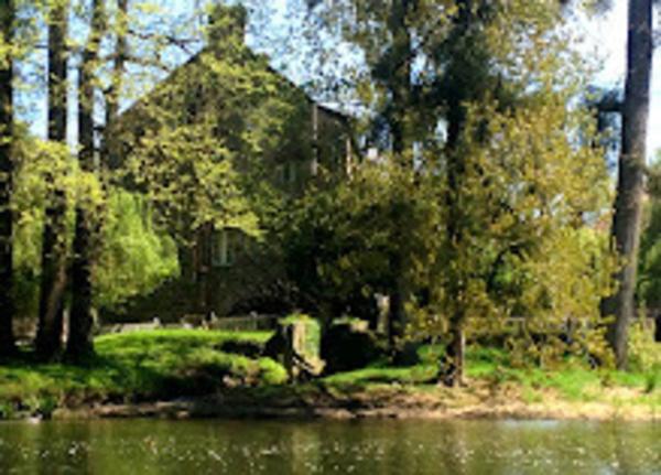 Ensemble immobilier Gîtes-Chambre d'Hôtes- événementiel à vendre- 23 pièces Proche de CLECY (14)