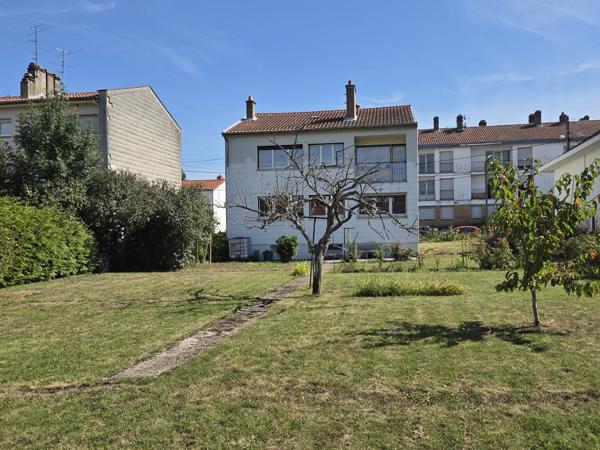 Bouzonville (57320) Maison de ville 130 m² 5 pièces avec jardin et local