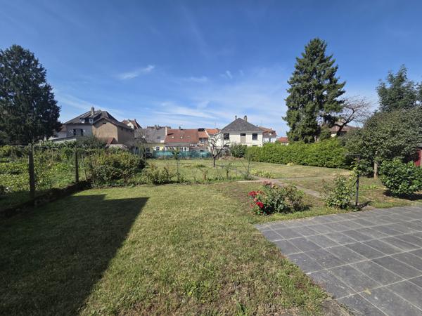 Bouzonville (57320) Maison de ville 130 m² 5 pièces avec jardin et local