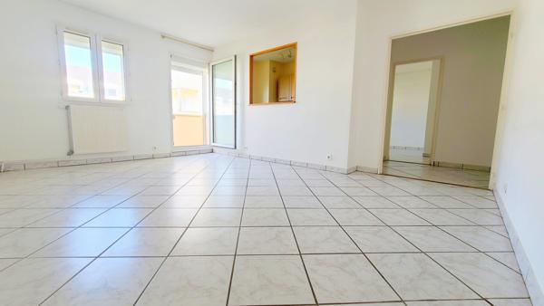 LUCE QUARTIER BECASSE - APPARTEMENT 73.55 m² - ASCENSEUR - BALCON - CAVE ET PARKING