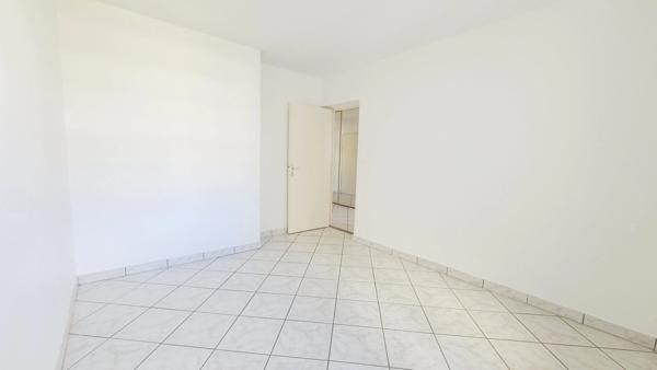 LUCE QUARTIER BECASSE - APPARTEMENT 73.55 m² - ASCENSEUR - BALCON - CAVE ET PARKING
