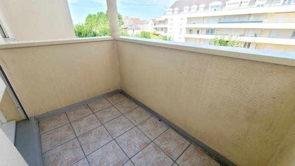 LUCE QUARTIER BECASSE - APPARTEMENT 73.55 m² - ASCENSEUR - BALCON - CAVE ET PARKING