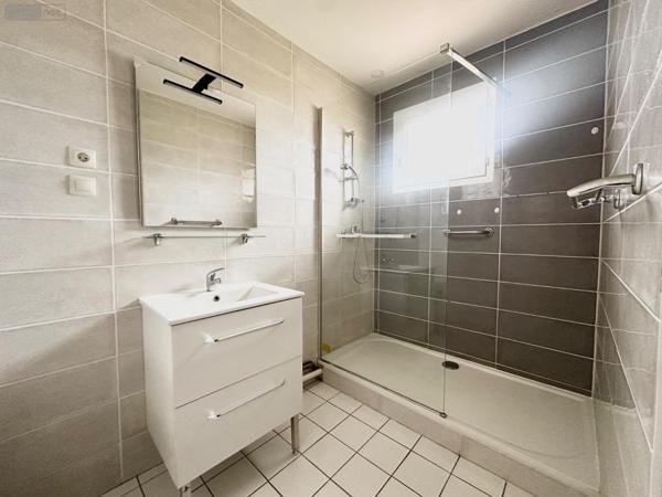 Maison individuelle à vendre à Léognan en Gironde (33850), ref : 33049/140 Centre-ville