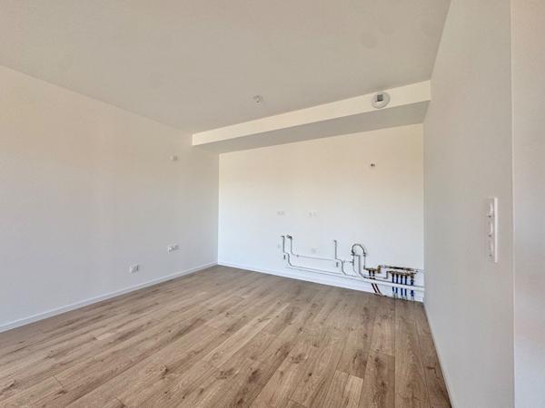 T3 flambant neuf avec sa terrasse de 10m² + 2 parkings extérieurs