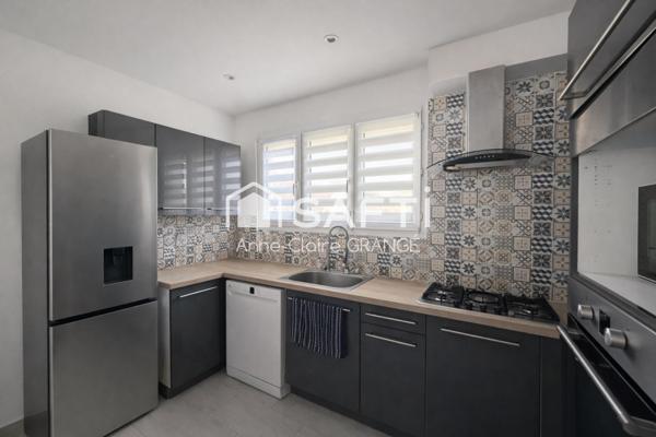 À 5 min à pied des commerces, au calme, avec sous-sol complet et jardin : une maison prête à vivre à Sillé-le-Guillaume !