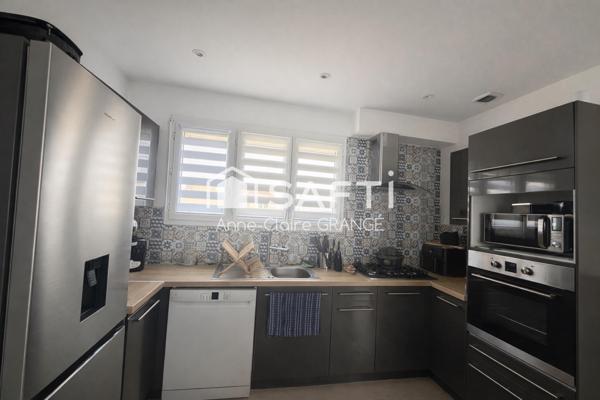 À 5 min à pied des commerces, au calme, avec sous-sol complet et jardin : une maison prête à vivre à Sillé-le-Guillaume !