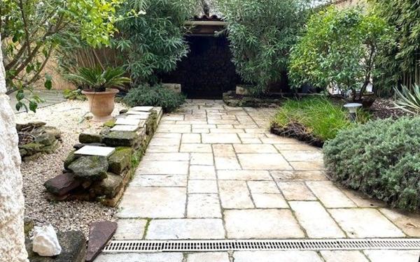 Maison à vendre    5 pièces •  Paulhan