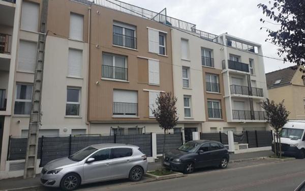 Stationnement à louer    15 m2 Villeparisis