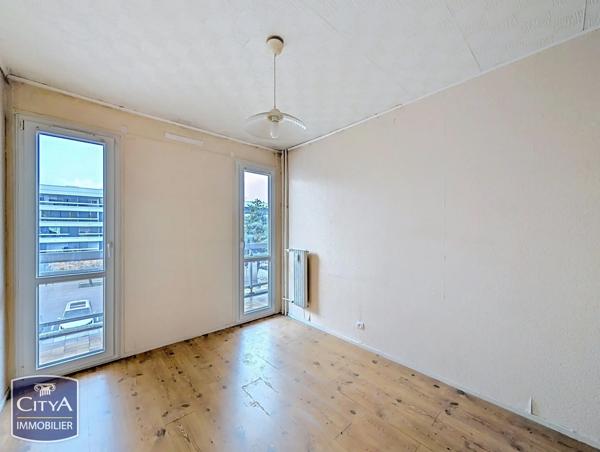 Appartement à vendre 4 pièces 97m² Chambéry (73000)