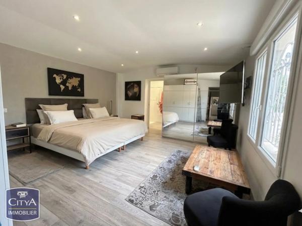 Maison à vendre 5 pièces 165.89m² Fréjus (83600)