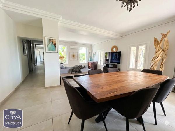 Maison à vendre 5 pièces 165.89m² Fréjus (83600)